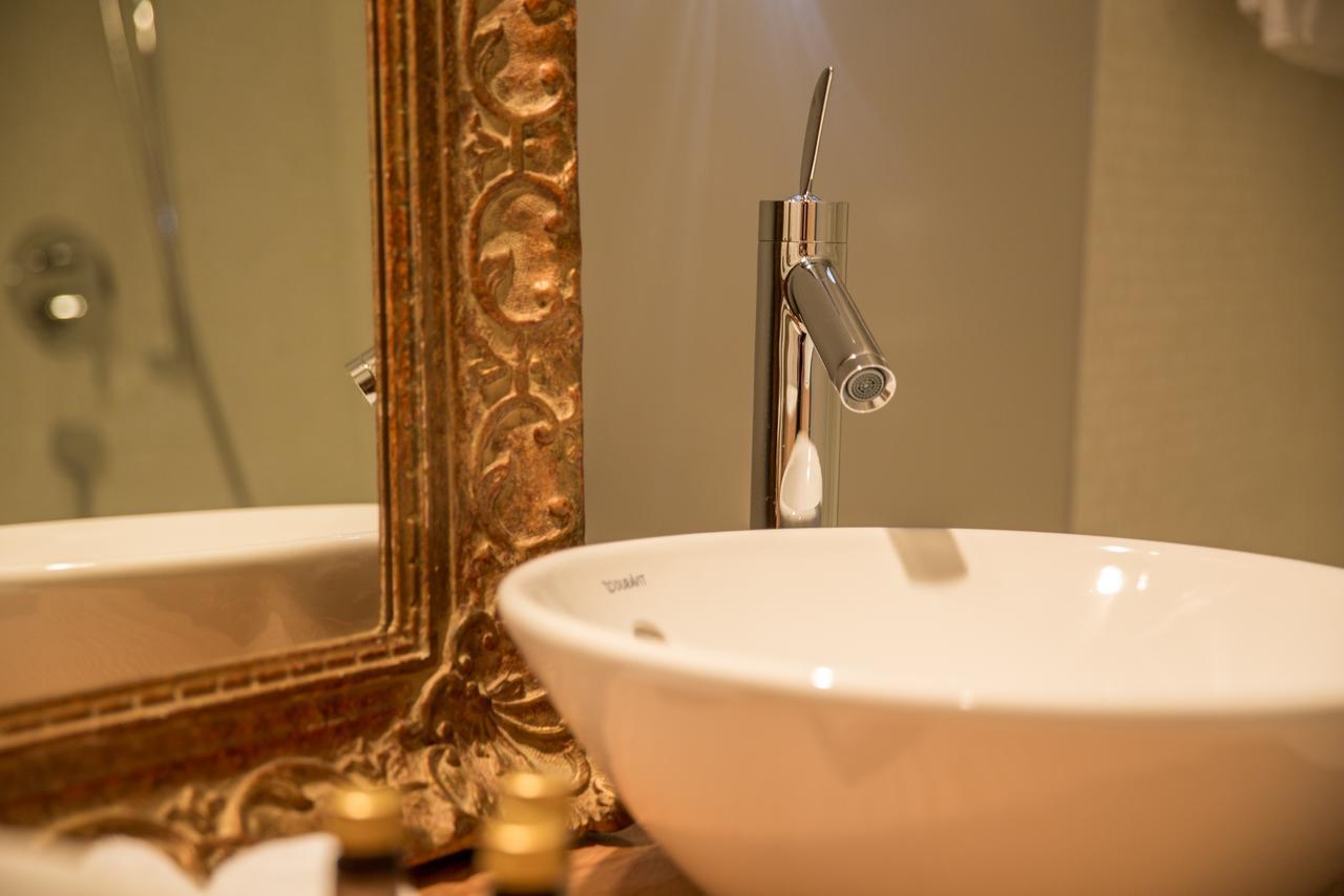 Hotel Krone Regensberg Bagian luar foto